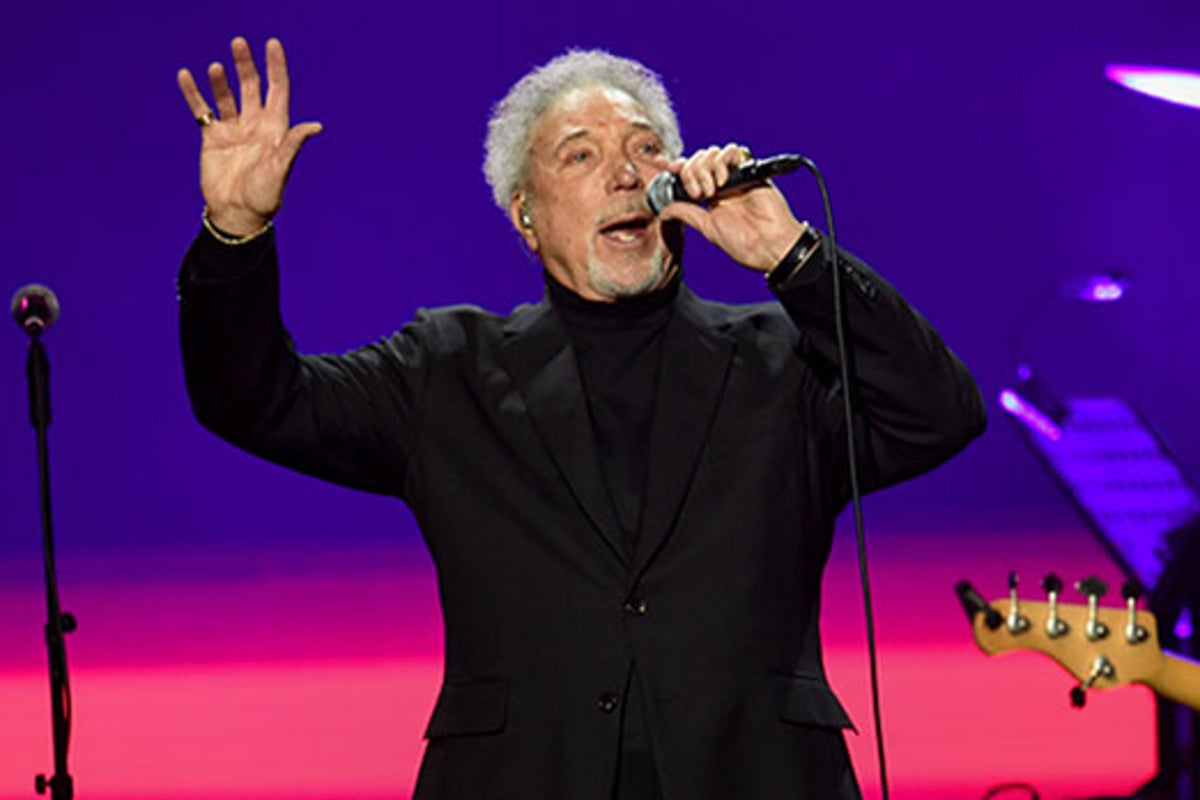Sir Tom Jones postpones show with hours to go after being diagnosed with respiratory infection